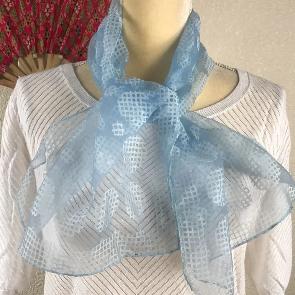 10/$50 Vintage Scarf 🧣Size 41X14